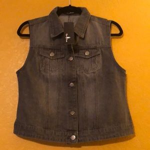 NWT Agnes Orinda grey Denim vest size small